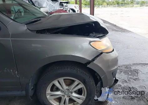 2011 Hyundai Santa Fe Limited from USA, damaged, VIN 5XYZK3AB8BG039970